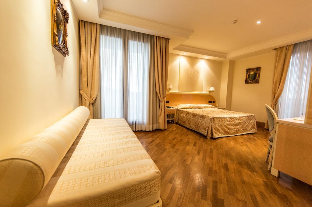 Lh Hotel Domus Caesari Marino Quarto foto